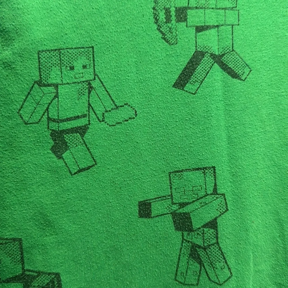 Old Navy Boys XXL (18) Minecraft Creeper Green T-Shirt | Gaming Tee | Kids Youth